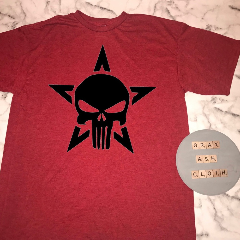 Skull and start shirt. NEW
